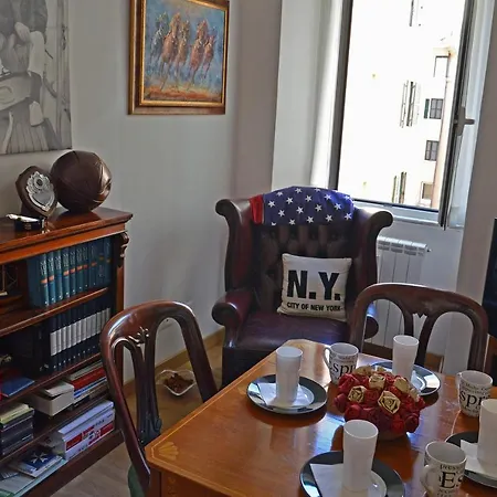 Alojamento de Acomodação e Pequeno-almoço Costanza A Trastevere *